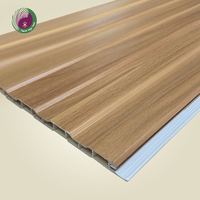 Panneaux de plafond en PVC ignifuges personnalisés de 60 cm x 60 cm, panneaux de plafond insonorisés et isolés thermiquement pour la décoration intérieure