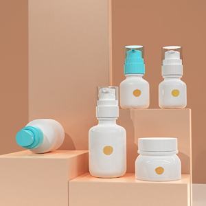 Commercio all'ingrosso di plastica per animali domestici 40ml 60ml bottiglie da 100ml con pompa spruzzatore per cosmetici di bellezza medica imballaggio per la cura della pelle sieri - Product Image 4