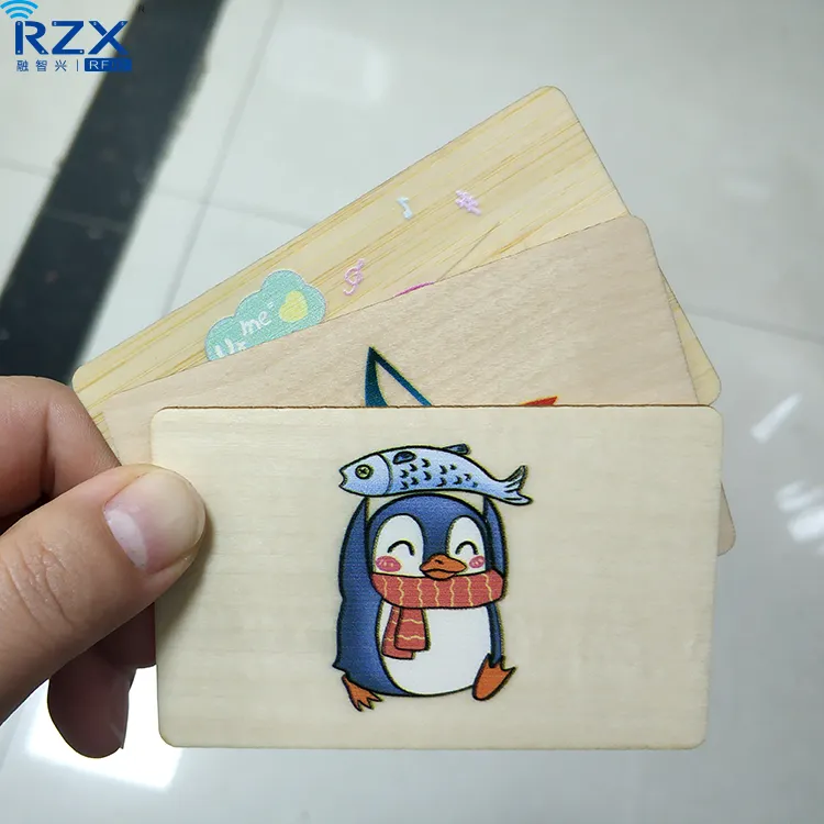 Personalizzato RFID 13.56MHz di nozze di legno nome carte di Nozze Invito logo intagliato inciso biglietto da visita in legno