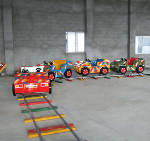 Tren de entretenimiento de hormigas eléctrico para niños paseo en parque temático tren de <span class=keywords><strong>coche</strong></span> eléctrico con tractor - Product Image 1