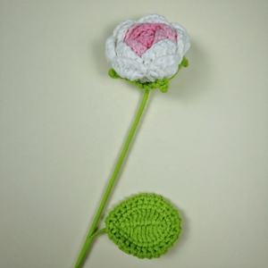 ช่อกุหลาบประดิษฐ์ทำจากเส้นด้ายขนสัตว์ก้านกุหลาบถักโครเชต์ - Product Image 4