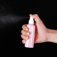 Bouteille en plastique parfumée de poche de pulvérisateur coloré pour les récipients liquides rechargeables vides alcooliques de 30ml 50ml 100ml avec le chapeau en plastique