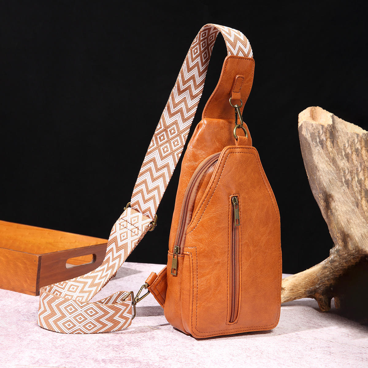 PG811 สีน้ำตาล