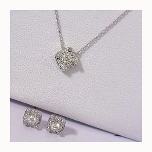 Ensemble de bijoux Xinfly en or pur 18 carats avec collier et boucles d'oreilles sertis de diamants de 0,15 ct - Product Image 1