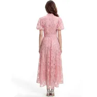 Robe élégante ajustée en polyester uni à manches courtes et col montant pour l'été, emballage personnalisé en gros
