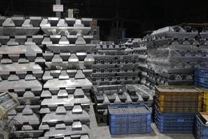 Outil de moulage sous pression en zinc personnalisé pour composants de petite taille et de haute précision - Product Image 5