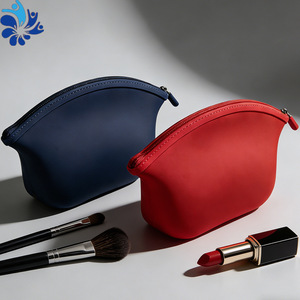 Sac cosmétique en silicone grande capacité avec fermeture éclair, organiseur de toilette portable de voyage, pochette de maquillage couleur unie - Product Image 4