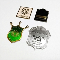 Étiquette en métal brossé doré personnalisée, logo en relief, plaque en aluminium pour flacon de parfum, emballage de luxe