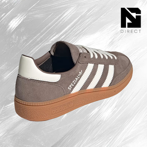 Adidas Handball Spezial 'Earth Strata Off White' รองเท้าผ้าใบลายทางแบบผูกเชือกทรงกลม ระบายอากาศได้ดี รองเท้าสเก็ตบอร์ดลำลอง - Product Image 3