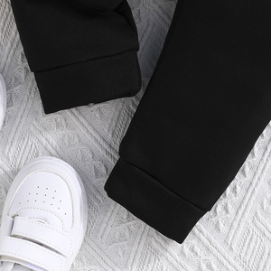 ชุดเซ็ตสองชิ้นสำหรับเด็กผู้หญิงลายวัว ชุดเบสบอล กางเกงลำลองสำหรับเล่นกีฬากลางแจ้ง เสื้อผ้าเด็ก - Product Image 6