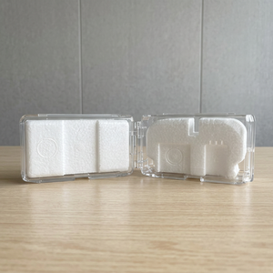 Boîte à montres double compartiment en plastique durable avec rembourrage en mousse antichoc et design incliné innovant pour présentation en vitrine - Product Image 2