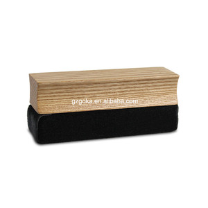 Kit de nettoyage de vente chaude brosse de nettoyage de disque vinyle en velours en bois avec fluide de 50ml pour disque vinyle - Product Image 1