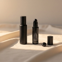 Vente en gros de 5ml 10ml de rouleau en verre transparent pour soins de la peau sérum rouleau en acier pour boule couvercle en or pour huile essentielle