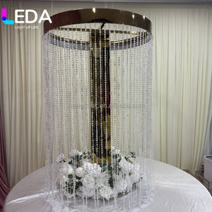 Support de fleurs doré brillant LEDA pour table de mariage, centre de table en métal doré pour décoration de table de mariage - Product Image 6