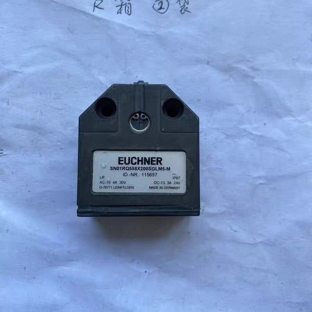 SN01RQ558X200SGLM5-M SN Series Safety Switch PLC