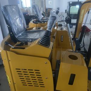 Nieuwe 0,9 ton benzine <span class=keywords><strong>mini</strong></span> rupsgraafmachine RBD15 met 0,25m³ bak, Ruibeidi motor, hoge graafkracht voor werkzaamheden in beperkte ruimte - Product Image 3