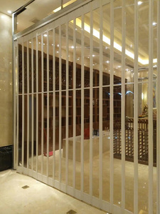 <span class=keywords><strong>Porte</strong></span> coulissante en <span class=keywords><strong>PVC</strong></span> transparent à usage commercial, <span class=keywords><strong>porte</strong></span> pliante accordéon en polycarbonate transparente, finition pour usage intérieur dans les garages - Product Image 4