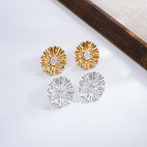 Elegant <strong>Daisy</strong> Shaped Yellow GoldStud Earrings for Women Cute Party Trend <strong>Jewelry</strong> Made of Brass - Product Image 5