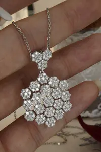 18K Solid Gold 2.58ct VS Diamond Cluster Flower Charm Pendant Latest Fashion Spring Summer Luxury Natural Diamond Necklace