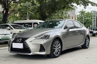 Lexus IS 2017 d'occasion, berline LHD, essence, 5 places, cuir, jantes R17, automatique, toit ouvrant, caméra 360°, caméra de recul