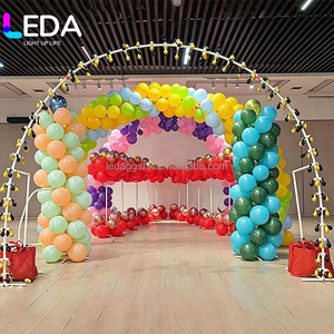 LEDA – Support de fond gonflable automatique réutilisable et économique pour la décoration de mariages et événements (vente en gros) - Product Image 1