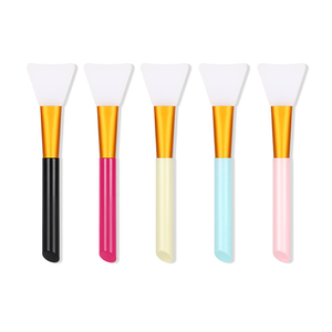 Brosse d'applicateur de <span class=keywords><strong>masque</strong></span> facial de <span class=keywords><strong>silicone</strong></span> de beauté de femmes de haute qualité avec la brosse de tache de poignée <span class=keywords><strong>en</strong></span> plastique <span class=keywords><strong>pour</strong></span> des soins de peau de station thermale - Product Image 2