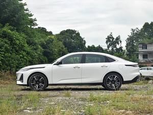 Nuevo Auto Changan Eado Modelo 2026, Cuarta Generación, 1.5T, 500 Bar, 5 Plazas, Gasolina, Familiar, Frenos de Disco Delanteros y Traseros - Product Image 3