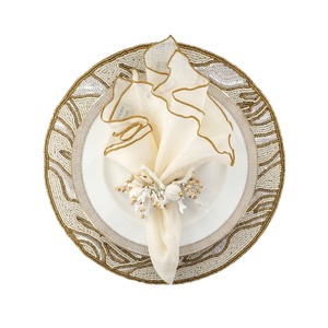 Mantel de mesa con cuentas florales de alta demanda, elegante decoración para hoteles, restaurantes y eventos, disponible a buen precio. - Product Image 6