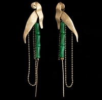 Boucles d'oreilles longues bohèmes en forme d'oiseau, mignonnes, en alliage plaqué or avec perles en résine verte et longues pampilles, bijoux de mode