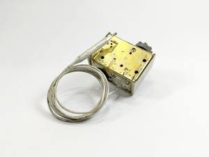 Yeni Orijinal 060L1121 KP77 Termostat Endüstriyel Otomasyon PLC Programlama Kontrol Cihazı - Product Image 3