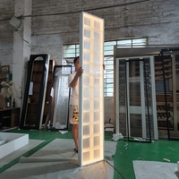 Paravent en verre lumineux LED personnalisé en usine - Écran de séparation texturé en grille métallique lumineuse pour hôtel, restaurant, maison