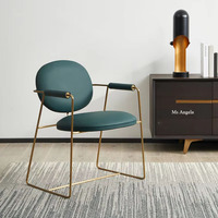 Offre Spéciale de haute qualité pour salle à manger chaises de salle à manger scandinaves en velours rouge chaise de salle à manger en cuir italien et chrome