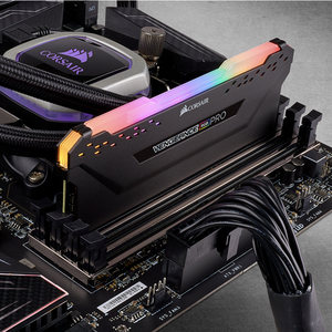 Kit de mémoire d'occasion VENGEANCE RGB PRO 8GB (1 x 8GB) DDR4 DRAM 3000MHz C16 – Noir VENGEANCE RGB - Product Image 6