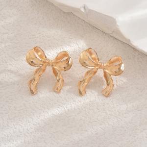 ต่างหูหมุดโลหะลายผีเสื้อสุดอินเทรนด์ของผู้หญิงสุดหรูเครื่องประดับสำหรับการเดินทางในชีวิตประจำวันเครื่องประดับแฟชั่นที่เรียบง่ายขายส่ง - Product Image 2