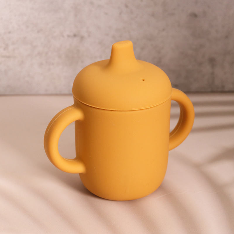 สีเหลืองเข้ม