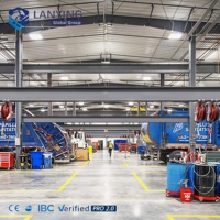 Atelier d'usine à structure en acier robuste avec mur-rideau en verre et cloison de bureau, matériaux certifiés CE ISO pour usine