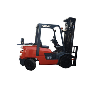 รถยก LPG มือสองสำหรับขายในเซี่ยงไฮ้ ขนาด 3 ตัน รุ่น FD30 พร้อมอุปกรณ์ไฮดรอลิกย้ายด้านข้างและยางตัน - Product Image 1