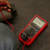 UT61E+ Multimeter Digital True RMS NCV untuk Teknisi Listrik AC/DC Tegangan Arus Ohm Meter Presisi Tinggi Empat Setengah Digit