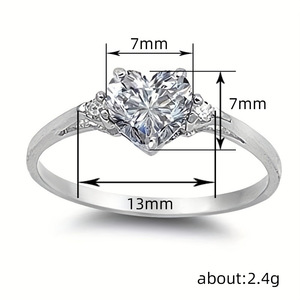Anello di Fidanzamento T0014 con Moissanite a Forma di Cuore, in Argento 925 con Montatura a Griffe, Gioiello da Donna - Product Image 5