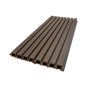 Pannello Murale <span class=keywords><strong>In</strong></span> Offerta Speciale Impermeabile da Esterno Rivestimento Decorativo a Doghe WPC 3D <span class=keywords><strong>in</strong></span> <span class=keywords><strong>Legno</strong></span> Composito per Giardino e Cortile - Product Image 1