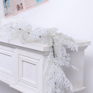 Noël rotin décor aiguilles de pin <span class=keywords><strong>artificielles</strong></span> feuilles en plastique plante fête décoration tiges d'arbre remise des diplômes nouvel an pâques - Product Image 4
