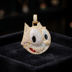 Colgante de Gato de Dibujos Animados con Incrustaciones de Moissanita, Chapado en Oro de 18K, Corte Brillante Redondo, Microincrustaciones, Charm Temático Adorable, Unisex, para Uso Diario - Product Image 1