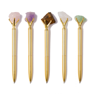 Stylo surmonté de pierres précieuses naturelles Stylo en pierre de cristal brut unique Stylo en forme de loi d'<span class=keywords><strong>attraction</strong></span> pour journalisation de rêve Accessoires en cristal brut - Product Image 1