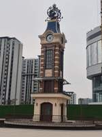 Leichter Stahlglockenturm, Mechanische Turmuhr, Puppenshow, Quadratischer Landschaftsglockenturm mit Uhr