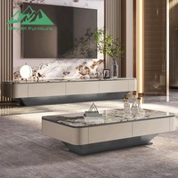 Meuble TV et table basse contemporains en bois avec panneau décoratif : Meuble idéal pour les petits salons familiaux