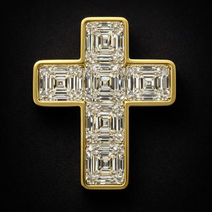 Colgante de Cruz con Diamante Corte Asscher en Oro, Joyería Religiosa Elegante para Mujer con Diseño Geométrico Brillante, Ideal para Regalo - Product Image 1