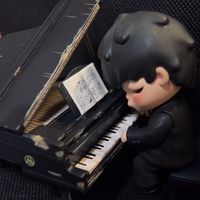 Figurine de collection Hirono Pianist en PVC, ornement de collection pour bureau. Chaque boîte contient 1 ensemble de figurines complètes.