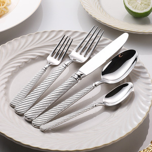 Ensemble de couteaux et fourchettes à steak haut de gamme en acier inoxydable 304, design moderne et minimaliste, finition miroir, avec corde en chanvre, pour le marché international - Product Image 2