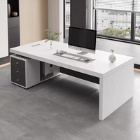 Bureaux de bureau blancs au design moderne, bureau pour le personnel, mobilier de bureau classique en bois, poste de travail