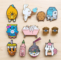 Épinglette en émail dur avec logo personnalisé, fabricant de badges métalliques OEM ODM, épinglette de revers personnalisée, épinglette métallique sur mesure, cadeau souvenir d'usine d'anime